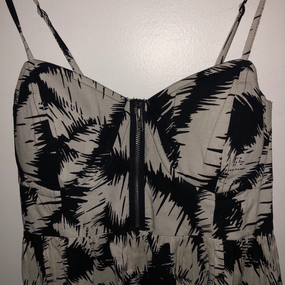 Women’s Patterned Maxi Dress - Picture 2 of 4